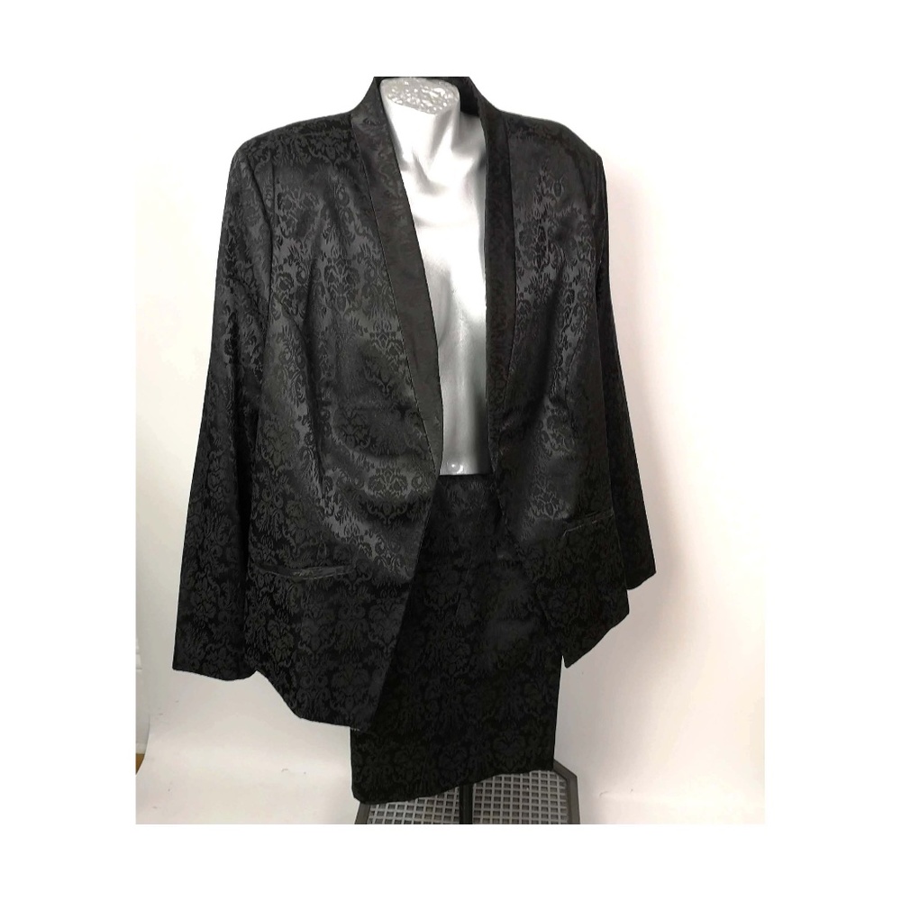 Penningtons Suit Black Jacket Skirt Jaquard F15